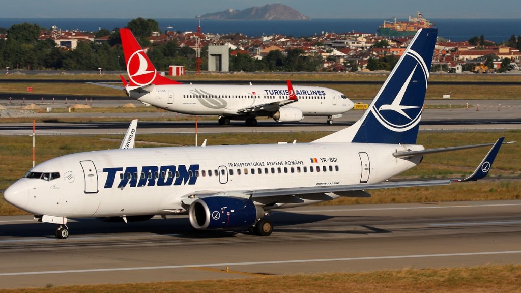 TAROM va introduce din vară un avion Cluj - Paris. Ce zboruri se mai profilează
