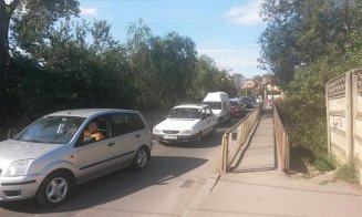 Atenţie, şoferi! Schimbări de circulaţie în zona celui mai aglomerat pod din Cluj