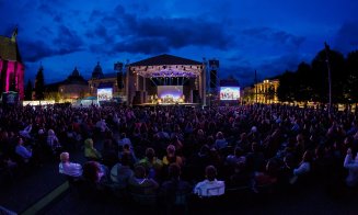 Mii de clujeni la teatru în aer lier, la finele primei seri din cadrul Zilelor Clujului 2018