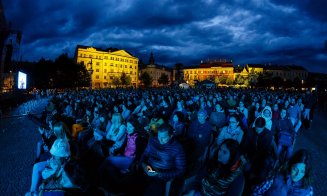 Mii de clujeni la teatru în aer lier, la finele primei seri din cadrul Zilelor Clujului 2018