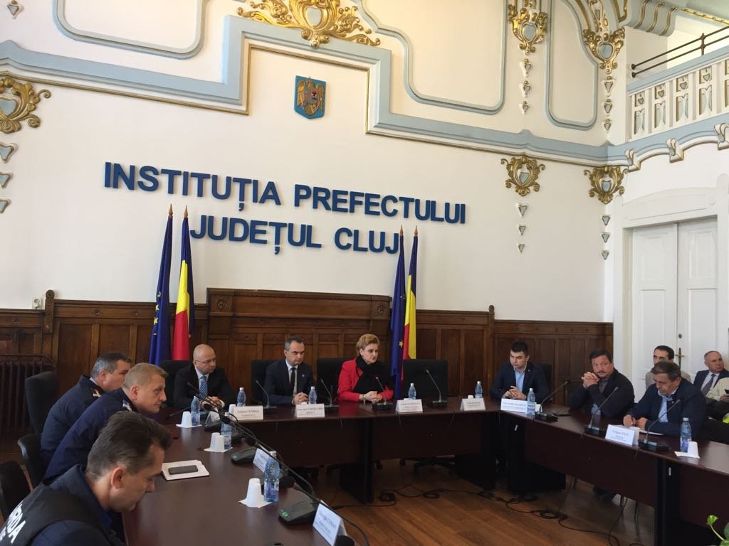 Prefectul și subprefectul au devenit demnitari publici