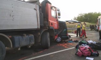 9 români au murit într-un accident în Ungaria. Şoferul ar fi transmis live pe Facebook, în momentul impactului