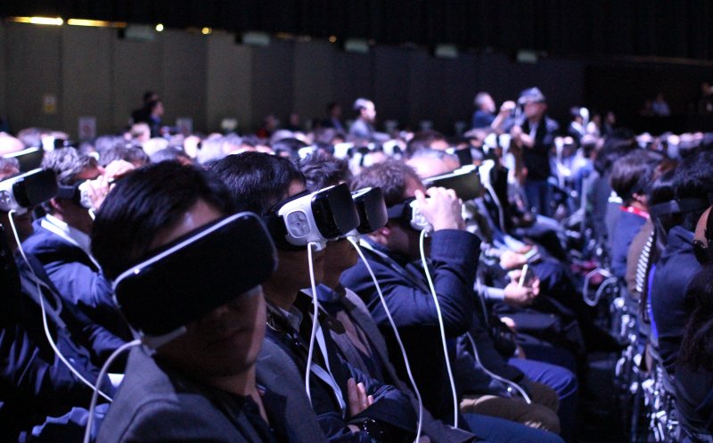 Samsung a adus la TIFF aparatură de realitate virtuală