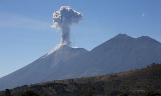 IMAGINI SPECTACULOASE – Vulcanul Fuego din Guatemala, cea mai violentă erupţie din ultimii 40 de ani. Zeci de morți și sute de răniți