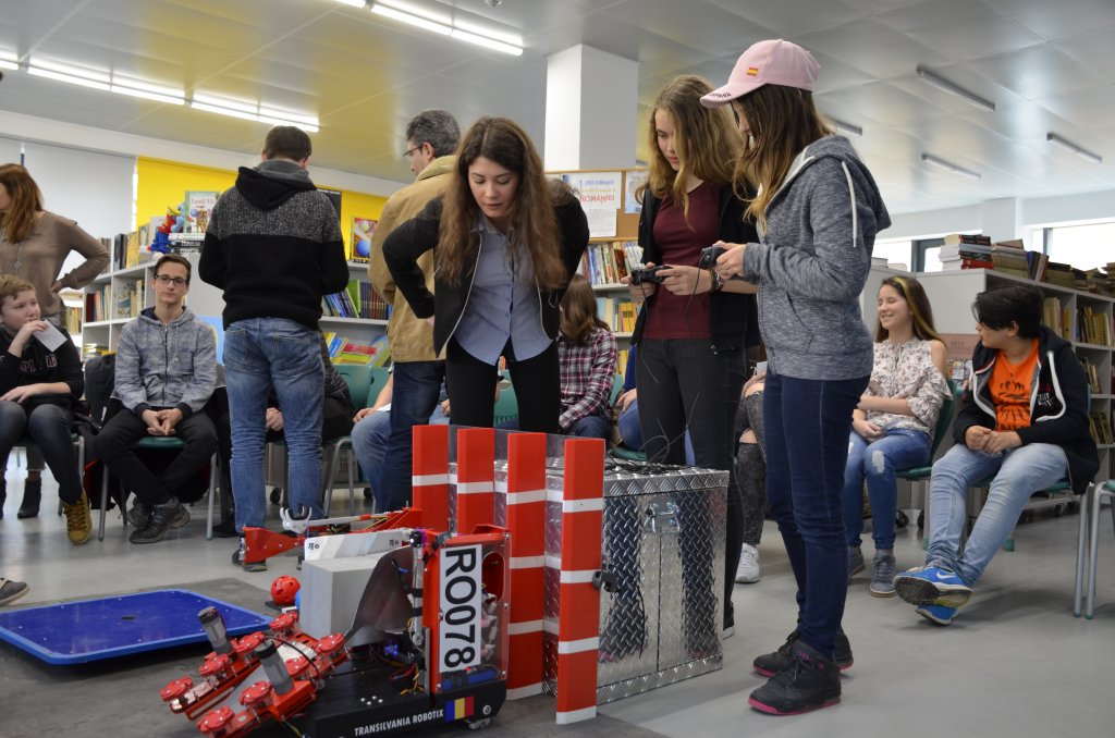 Aveți întâlnire cu un robot, duminică, pe Eroilor