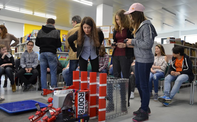 Aveți întâlnire cu un robot, duminică, pe Eroilor