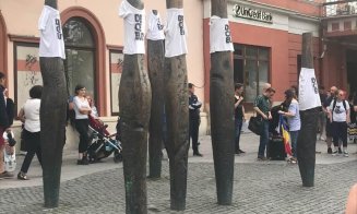 Flashmob - Protest la”Stâlpii împușcați” din Cluj . ”Ajunge! Ne apărăm Libertatea şi Justiția”
