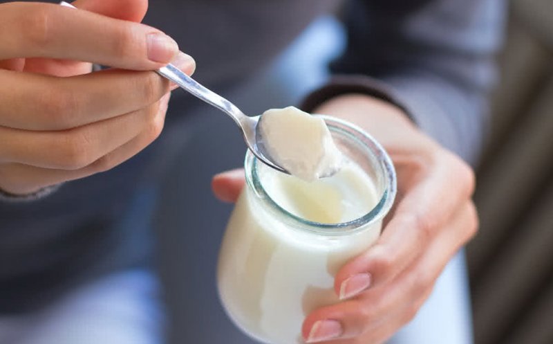 Eficientă şi foarte gustoasă: Dieta cu fulgi de ovăz şi iaurt