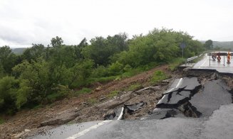 Șeful Companiei de Autostrăzi a inspectat șantierele Clujului. Când va fi gata drumul surpat Dej – Baia Mare