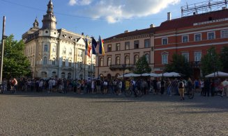 Clujenii au ieșit din nou în stradă: ”Ultima soluție, încă o revoluție”