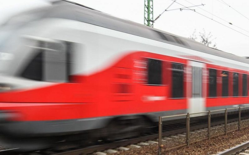 Ungaria verifică fezabilitatea trenului de mare viteză Budapesta - Cluj. Își face infrastructură de 12 miliarde euro