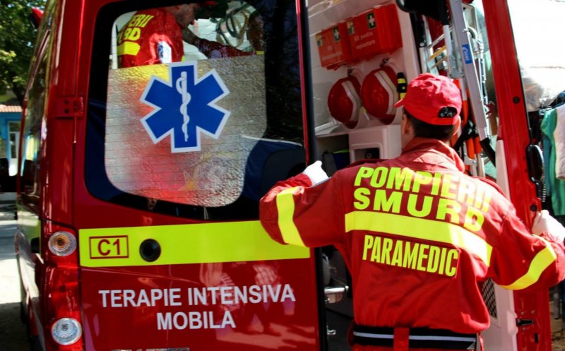 Tânăr ce lucra la reabilitarea cetăţii din Bologa, lovit de fulger. Pompierii l-au coborât de pe schelă pe o ploaie torenţială