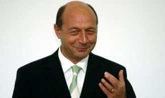 Basescu, presedinte onoare PMP: "Daţi-vă singuri Guvernul jos, voi puteţi să o faceţi, şi puneţi un Guvern cu care să nu ne fie ruşine în UE "
