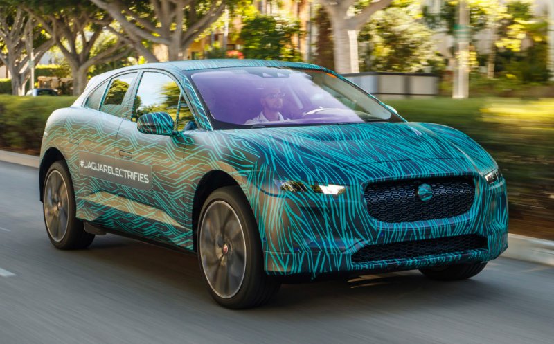 Limuzine Jaguar electrice pentru vedetele Untold. Premieră europeană în lumea festivalurilor
