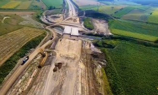 Şantierul autostrăzii Câmpia Turzii - Târgu Mureș, văzut din avion: "avans în ritm acceptabil"