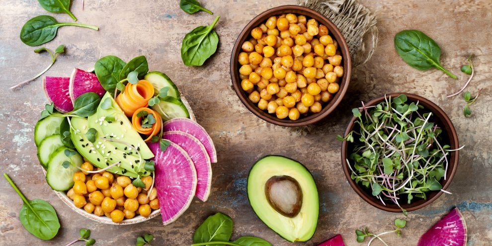 Dr. Quinn: Vegan pentru o lună – la ce trebuie să te aștepți dacă faci un astfel de experiment?