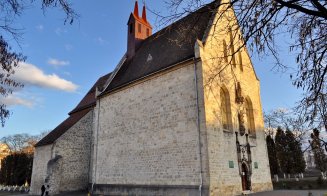 Veghează Clujul de mai bine de 1.000 de ani şi este una dintre cele mai vechi clădiri din România. Ştiţi povestea celor două Clujuri?