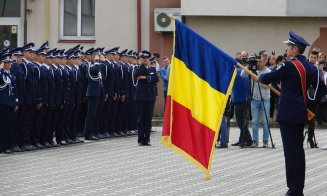 148 de elevi au absolvit Şcoala de Agenţi de Poliţie din Cluj. O treime sunt fete