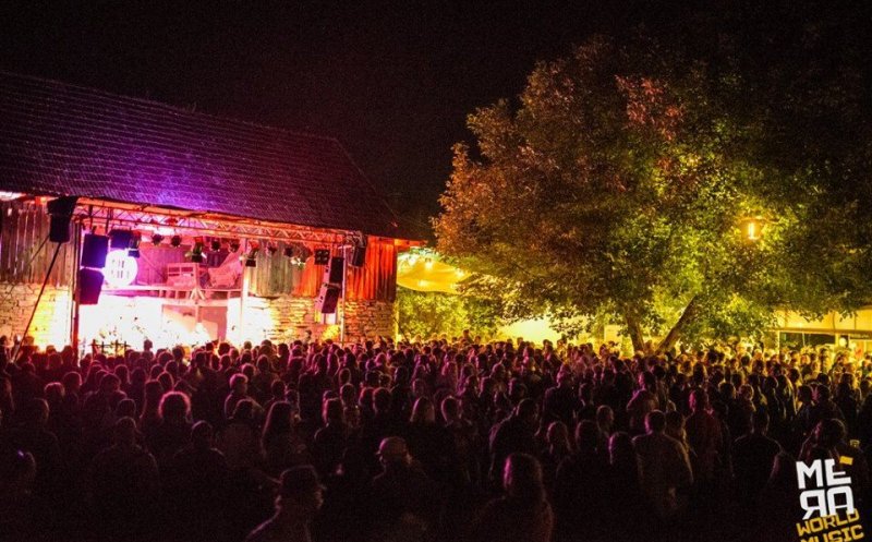 Concerte, filme, dans în șură și relaxare în hamace. Când începe Mera World Music Festival
