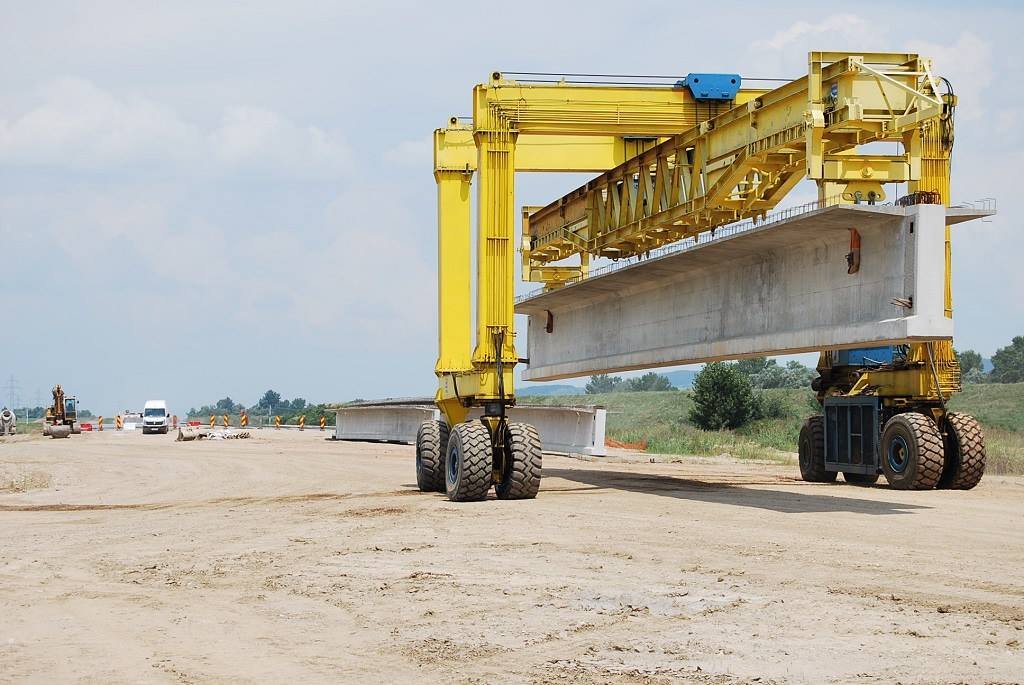 Liber pe Autostrada Turda - Aiud, de luni seara. "O vor inaugura-o șoferii"