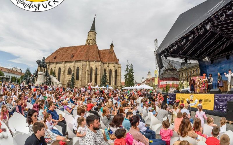 Festival internaţional de teatru de păpuşi la Cluj: în Unirii, în Piața Muzeului şi la Castelul Banffy