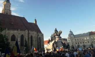 Protest diaspora | Mii de clujeni protestează în centrul orașului