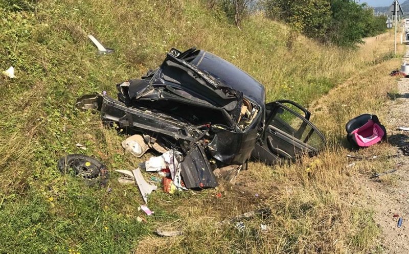 Accident grav pe un drum din Cluj. Implicate două maşini şi un tir