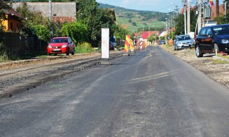 Asfalt pe drumul județean paralel cu Autostrada Transilvaniei