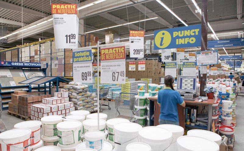 Moarte de om la Praktiker. Clujenii s-au călcat pe picioare să prindă produse cu reduceri