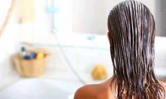 Mască pentru păr uşor de făcut acasă! Trei reţete simple cu ingrediente naturale