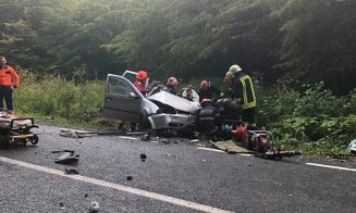 Accident grav pe drumul Sfântul Ioan. Mai multe persoane au ajuns la spital, între care doi bebeluşi