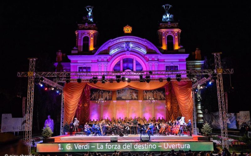 Opera iese în stradă la Cluj, la început de stagiune