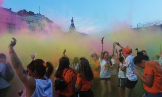 Roșu-galben-albastru-verde. Explozie de culoare în centrul Clujului