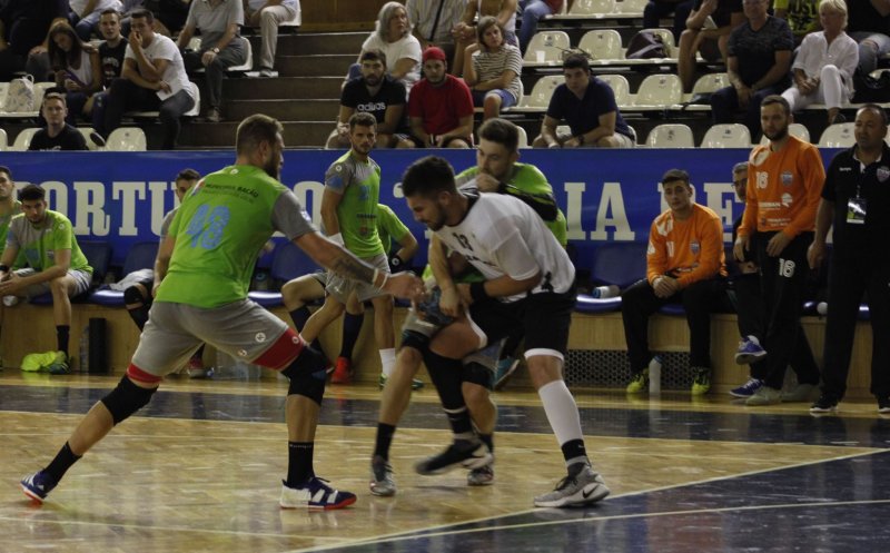 Start ratat pentru handbaliștii Universității Cluj în Liga Zimbrilor