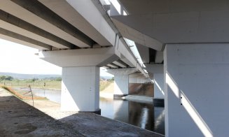 Desant PSD la podul ce trece autostrada peste Someş. Când va fi inaugurată autostrada "muzeu" de lângă Cluj