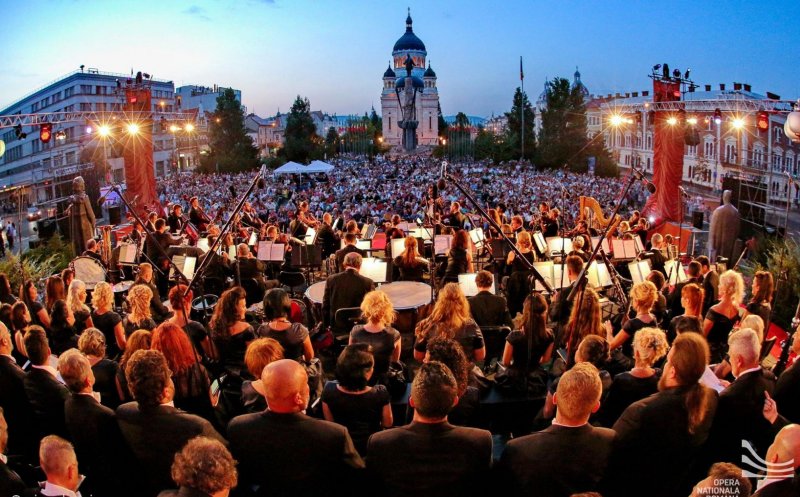 Opera din Cluj a ieşi în stradă, în faţa a 14.000 de clujeni