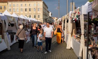 Cum arată Piața Țărănească din centrul Clujului. Zacuscă, must, plăcinte și poale-n brâu