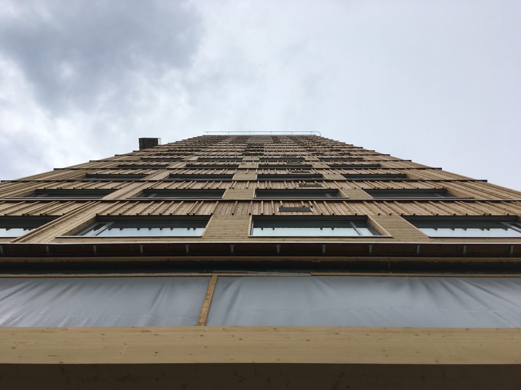 Unde se construieşte cel mai înalt bloc turn din lemn. Are 18 etaje