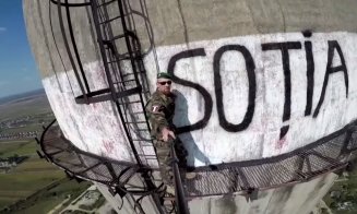 Marius, originar din Cluj, supranumit ”Spiderman din România", a vrut să o ceară pe iubita sa de soţie într-un mod inedit