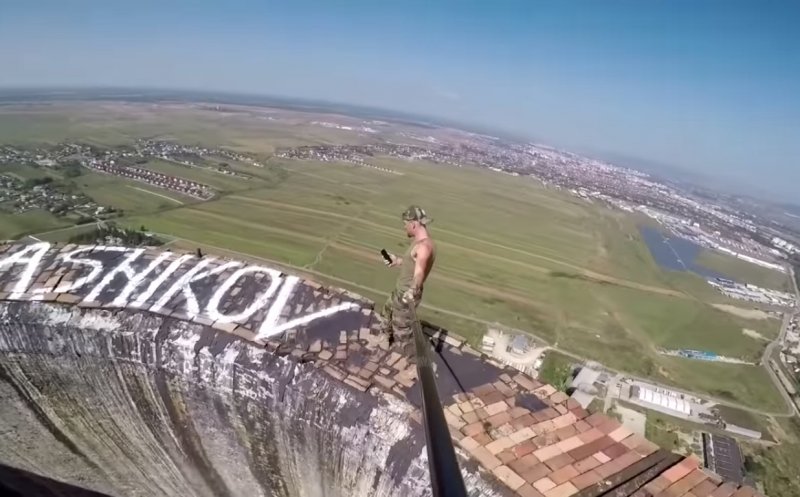 Cerere inedită în căsătorie! Protagonistul a fost un clujean, ”Spiderman din România"