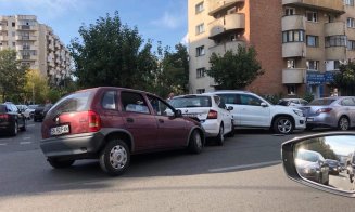 Copy/Paste pe strada preferată pentru amatorii de liniuţe: Carambol cu 5 mașini pe Dorobanților