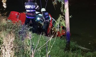 Un taxi a plonjat în Someş la Cluj