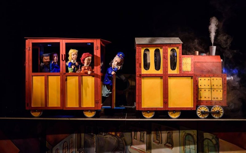 Poveşti clujene şi Scufiţa Roşie, la teatrul Puck