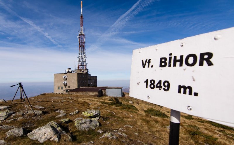 Vârful din Apuseni, de o frumuseţe rară, cu privelişti spre sate aflate la 40 km distanţă
