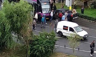 Prima zi de toamnă la Cluj, trei accidente înainte de prânz. Un tramvai lovit în zona Parcului Central