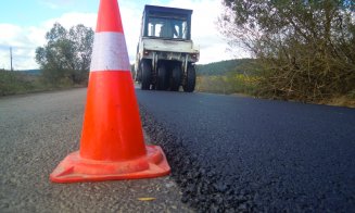 A început asfaltarea tronsonului Vultureni – Chinteni