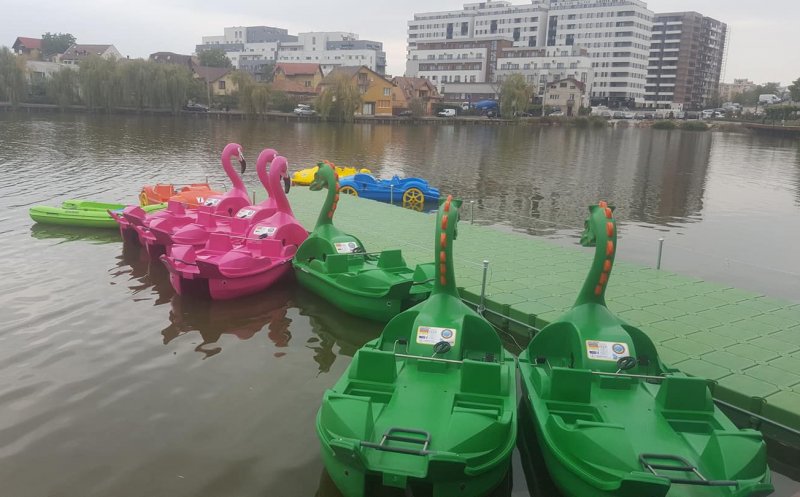 Hidrobiciclete pe lacul Gheorgheni. Idee "împrumutată" de la bugetarea participativă