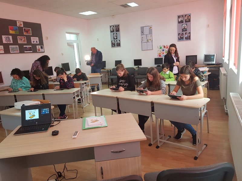 Laborator digital pentru o şcoală din Floreşti