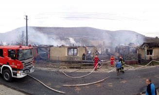 Patru case şi un autocar, făcute scrum la Cluj! Incendii provocate de defecțiuni la instalațiile electrice