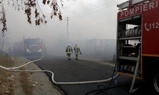 Patru case şi un autocar, făcute scrum la Cluj! Incendiile provocate de defecțiuni la instalațiile electrice